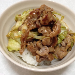 お肉柔らか! フライパン1つで15分☆豚キャベ丼